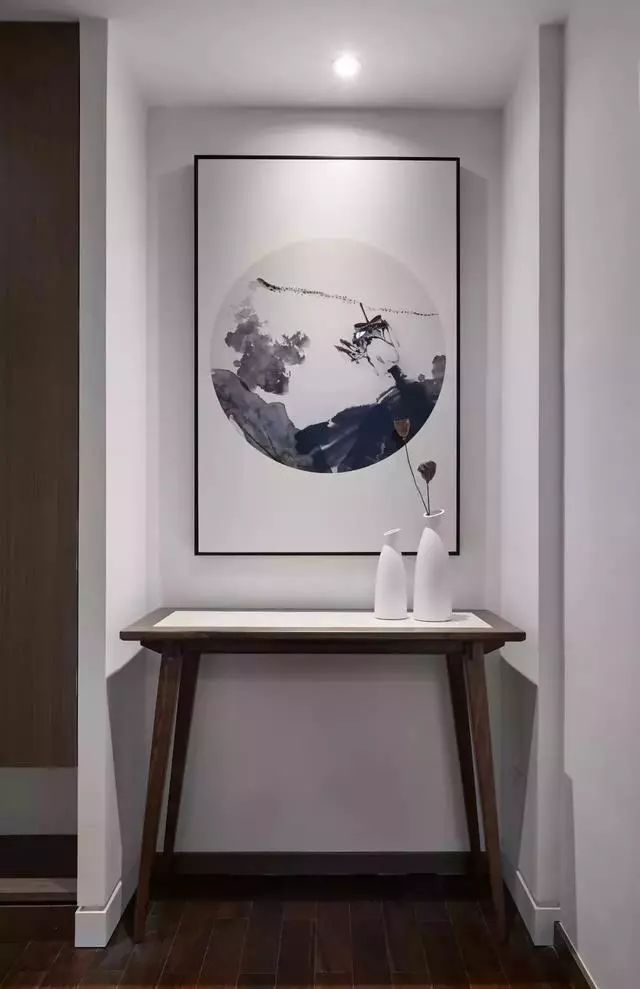 玄關(guān)鞋柜放什么植物好_玄關(guān)鞋柜擺什么花_玄關(guān)鞋柜上放什么綠植好